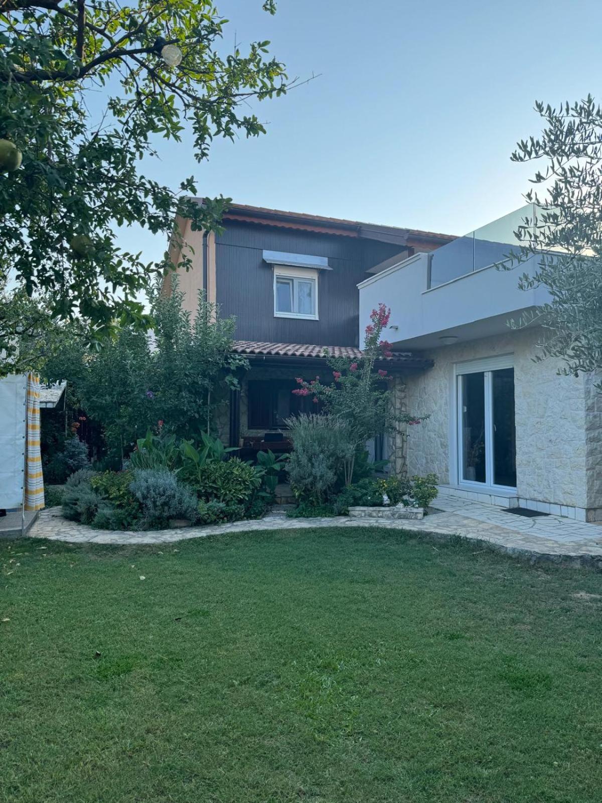 Holiday House K&K Привлака Екстериор снимка
